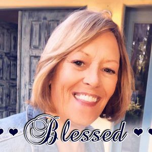 Meet your Posher, Debbie